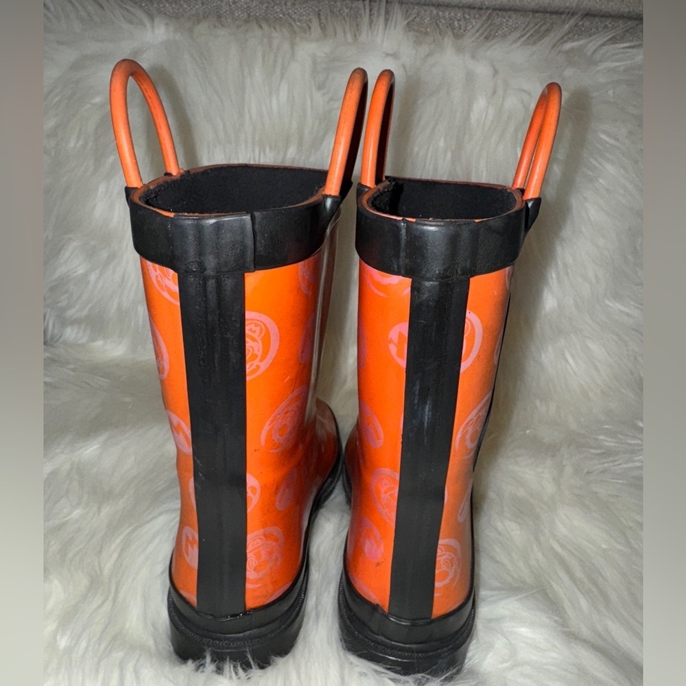 Mario Kart rain boots. Size 2 - Picture 5 of 6